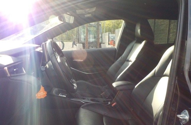 Toyota Corolla cena 42900 przebieg: 275734, rok produkcji 2019 z Sokółka małe 631